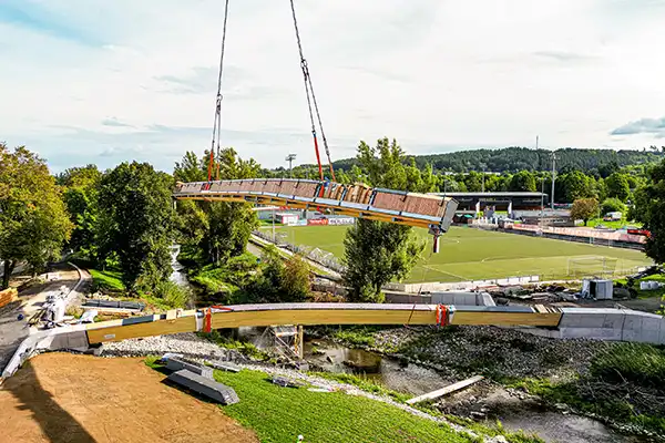 Montage der Brücke Balingen