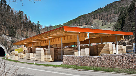 Holzlager der Holzhandlung Finkbeiner im Schwarzwald