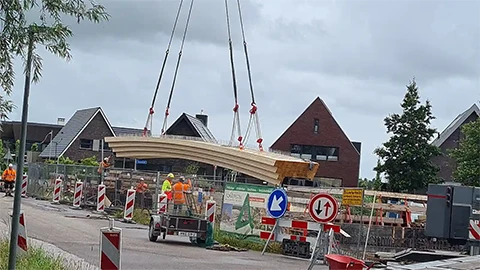 Montage des Blockträgers der Brücke TerSluis, Meerstad, Groningen, NL