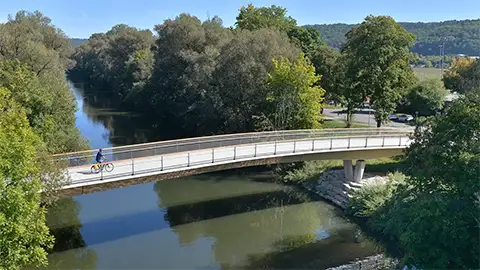 Vogelansicht der Blockträgerbrücke Bankmannsteg Tübingen