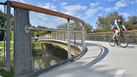 Fußgänger- und Radfahreransicht des neuen Bankmannstegs Tübingen