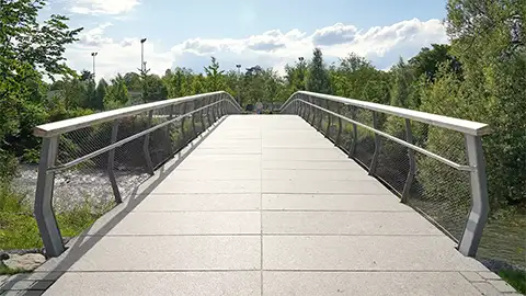 Natursteinbelag der "Elsbeth-Fueg-Brücke", Wangen im Allgäu