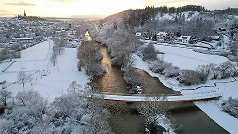 Wildparkbrücke Frankenberg an der Eder im Schnee in der Vogelansicht