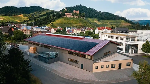 Vogelansicht Holzbau Kiefer, Ortenberg